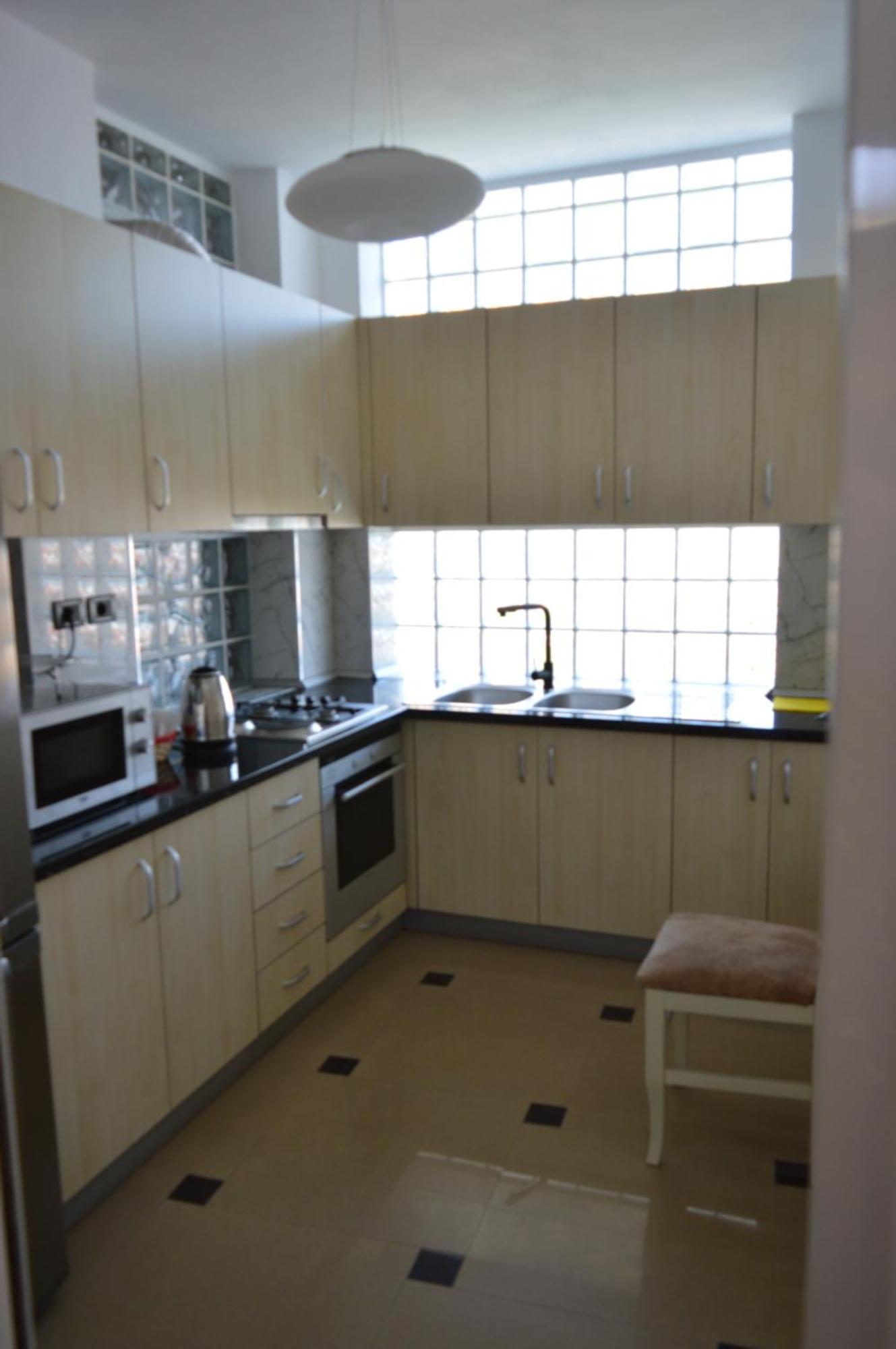 Noor Apartments ติรานา ภายนอก รูปภาพ